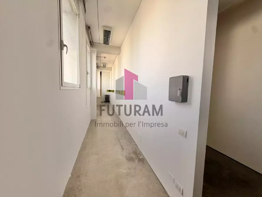 Immagine 18 di Ufficio in affitto  in VIALE DEL LAVORO,100 a Vicenza