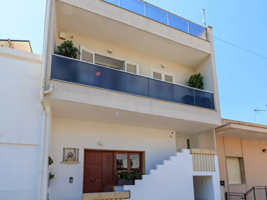 Immagine 50 di Casa indipendente in vendita  in Via Vincenzo Bellini a Casarano