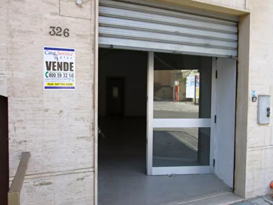 Immagine 22 di Negozio in vendita  in Via Roma a Matino