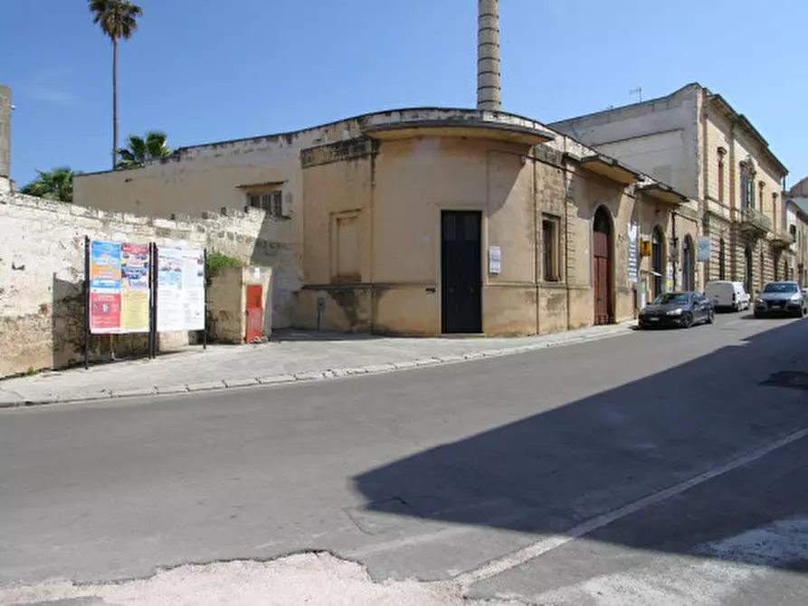 Immagine 32 di Negozio in vendita  in Via Roma a Matino