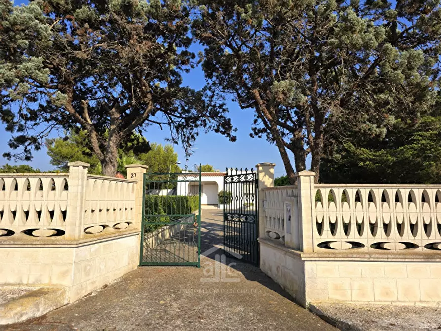 Immagine 2 di Villa in vendita  in via dei garofani 17 a Lecce