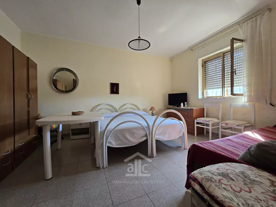 Immagine 17 di Villa in vendita  in via dei garofani 17 a Lecce