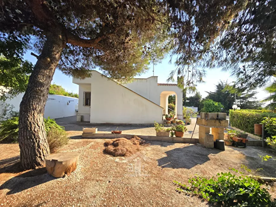 Immagine 26 di Villa in vendita  in via dei garofani 17 a Lecce
