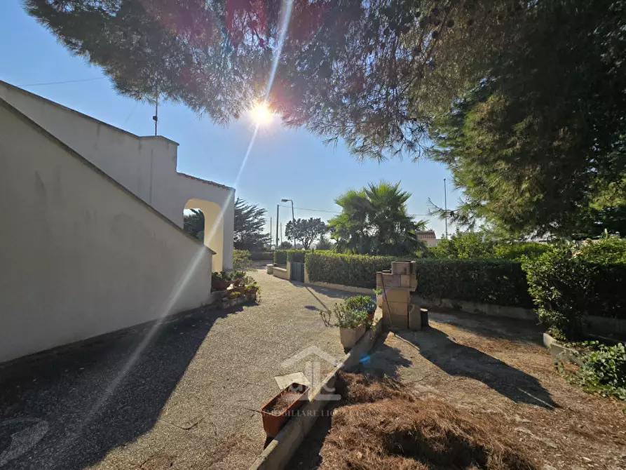 Immagine 31 di Villa in vendita  in via dei garofani 17 a Lecce