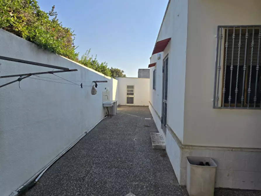 Immagine 32 di Villa in vendita  in via dei garofani 17 a Lecce