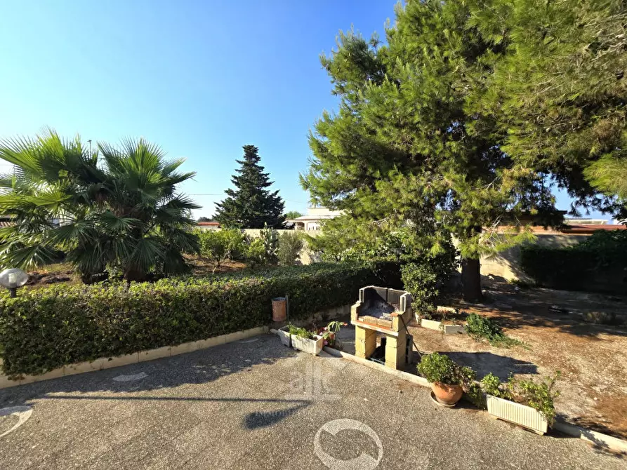 Immagine 35 di Villa in vendita  in via dei garofani 17 a Lecce