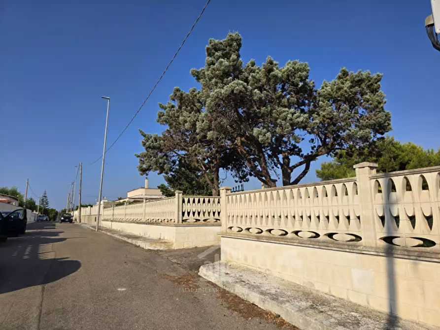 Immagine 38 di Villa in vendita  in via dei garofani 17 a Lecce