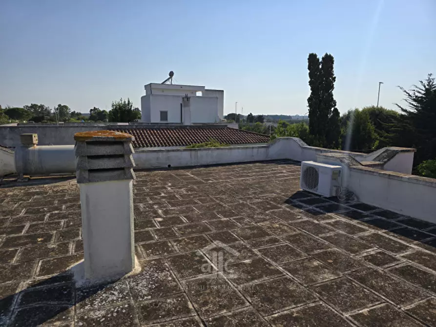 Immagine 39 di Villa in vendita  in via dei garofani 17 a Lecce
