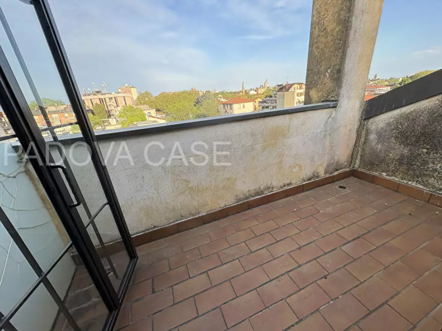Immagine 15 di Attico in vendita  in via beltrame a Padova