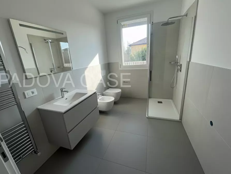 Immagine 3 di Appartamento in vendita  in via comino a Padova