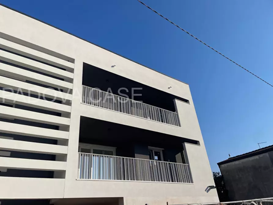 Immagine 7 di Appartamento in vendita  in via comino a Padova
