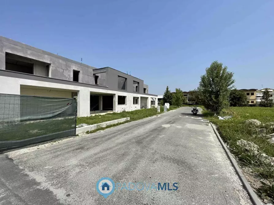 Immagine 24 di Casa bifamiliare in vendita  in via foscolo a Selvazzano Dentro