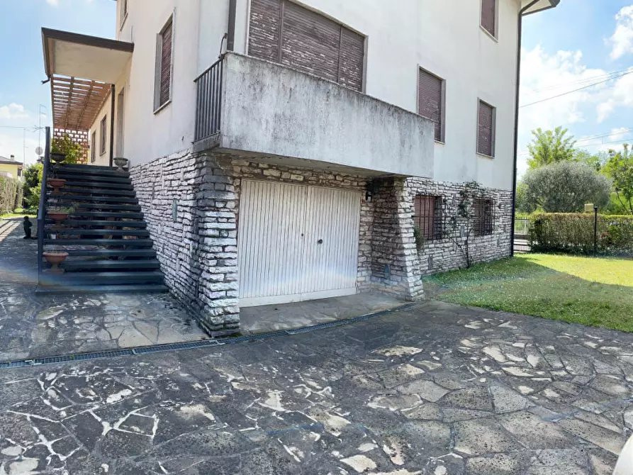 Immagine 13 di Villa in vendita  in perugino a Padova