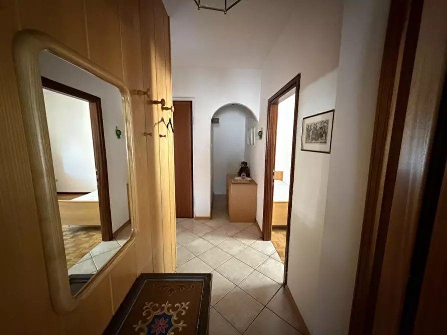 Immagine 7 di Appartamento in vendita  in Via Dolomiti - Dolomitenstraße a Bolzano