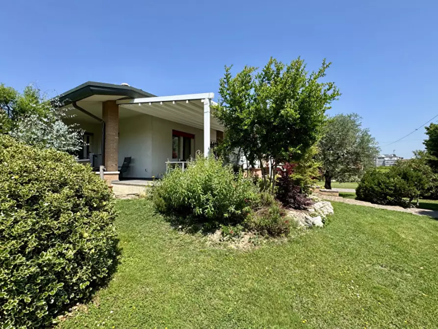 Immagine 4 di Casa indipendente in vendita  in Via Paradisi a Fiesso D'artico