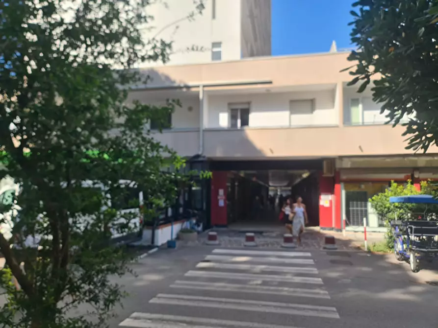 Immagine 2 di Attività commerciale in vendita  in Viale dei Pini a Comacchio