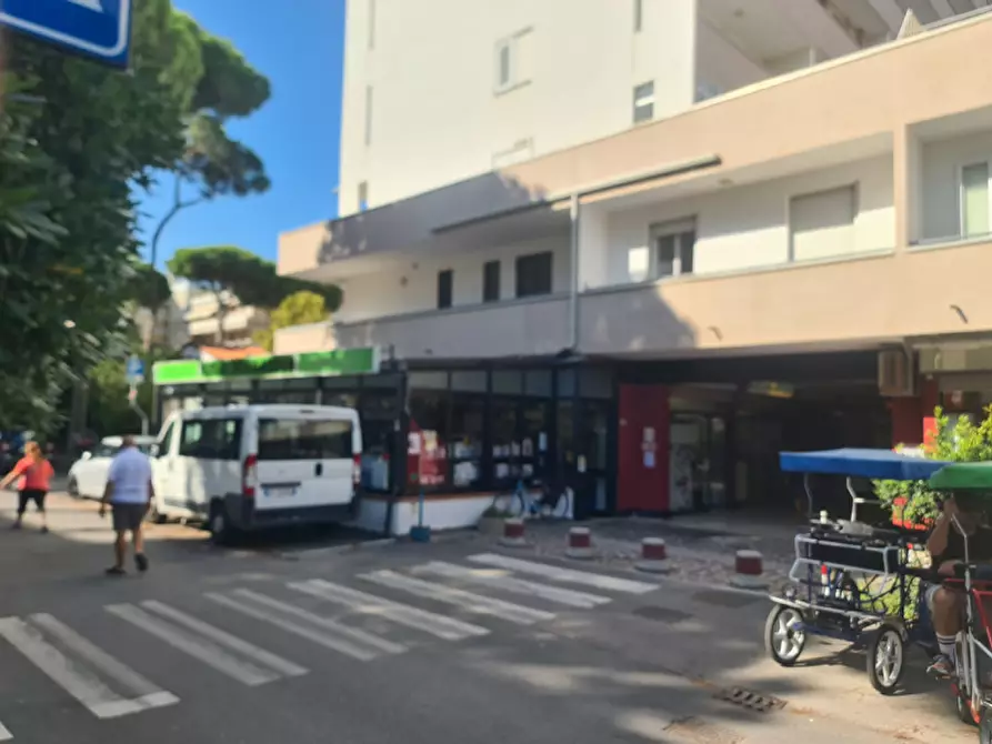 Immagine 5 di Attività commerciale in vendita  in Viale dei Pini a Comacchio