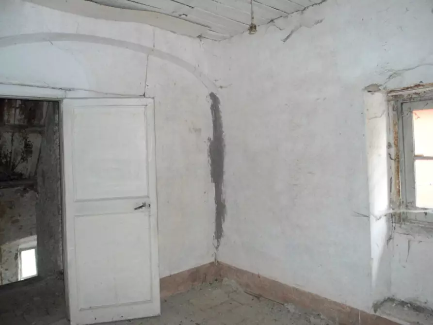 Immagine 6 di Rustico / casale in vendita  in Via Vara, 25 a Varese Ligure