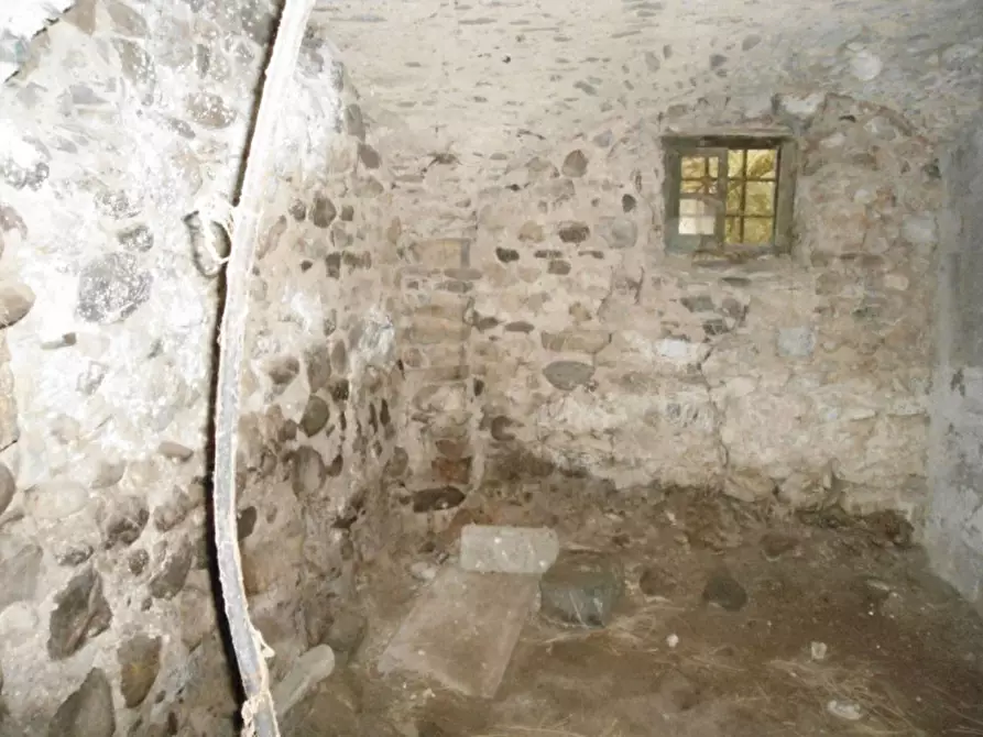 Immagine 13 di Rustico / casale in vendita  in Via Vara, 25 a Varese Ligure