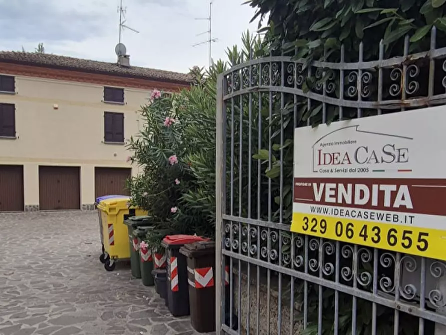 Immagine 1 di Appartamento in vendita  in Via Galileo Galilei a Cavezzo