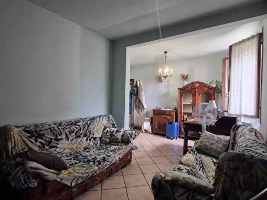 Immagine 2 di Appartamento in vendita  in Via Galileo Galilei a Cavezzo