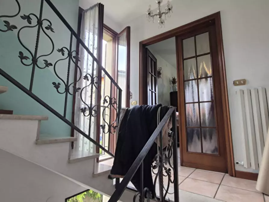 Immagine 10 di Appartamento in vendita  in Via Galileo Galilei a Cavezzo