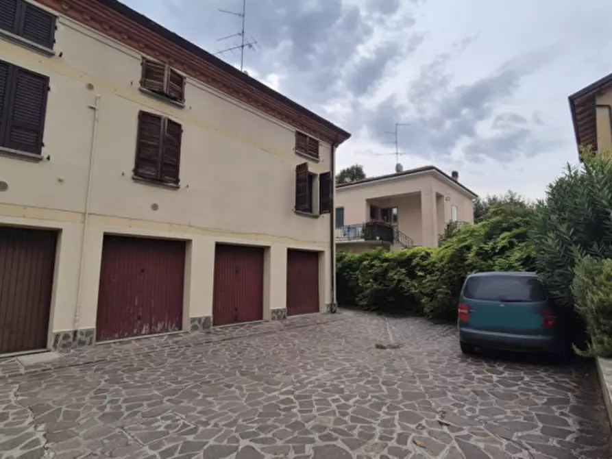 Immagine 19 di Appartamento in vendita  in Via Galileo Galilei a Cavezzo