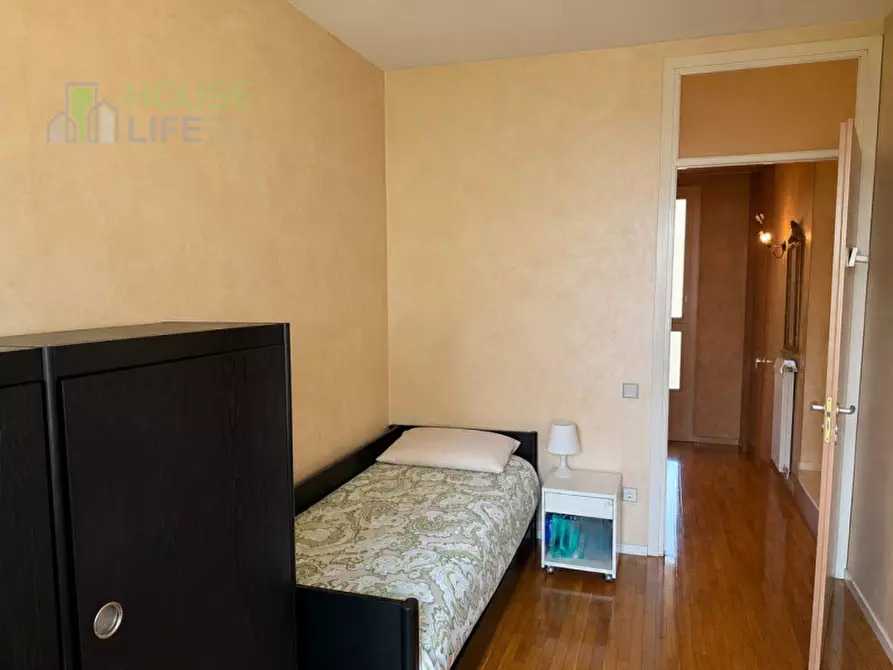 Immagine 8 di Appartamento in vendita  in Corso Padova 60 a Vicenza