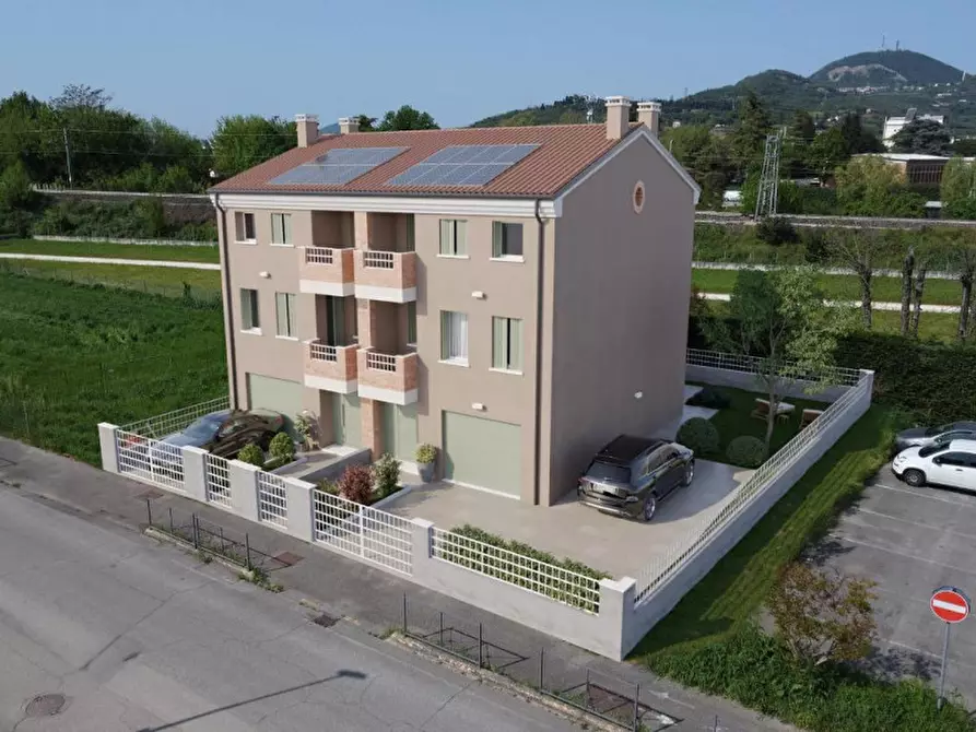Immagine 4 di Casa bifamiliare in vendita  in Via Giulia Fogolari a Este