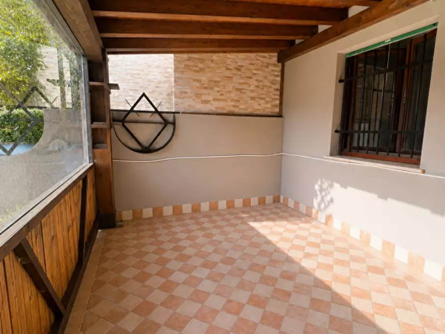Immagine 22 di Villetta a schiera in vendita  in Via Quattro Novembre a Casalmoro
