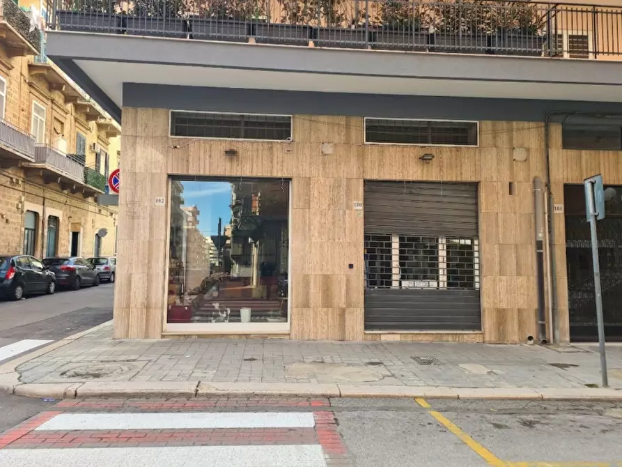 Immagine 2 di Attività commerciale in affitto  a Bisceglie