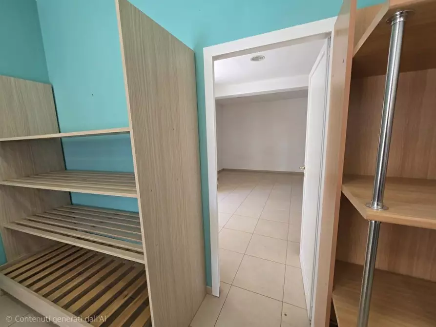 Immagine 10 di Attività commerciale in affitto  a Bisceglie