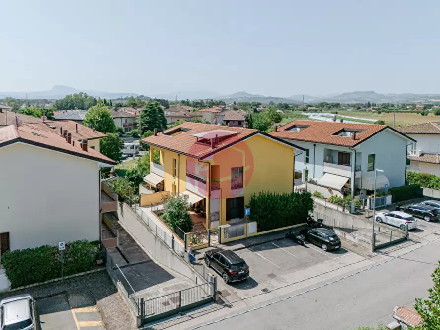 Immagine 2 di Appartamento in vendita  a Santarcangelo Di Romagna