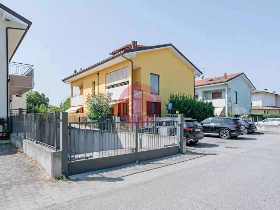 Immagine 4 di Appartamento in vendita  a Santarcangelo Di Romagna