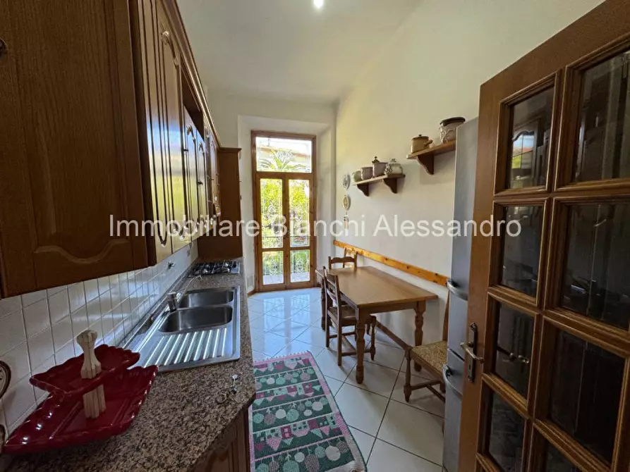 Immagine 5 di Appartamento in vendita  in Via Enrico Petrella a Firenze