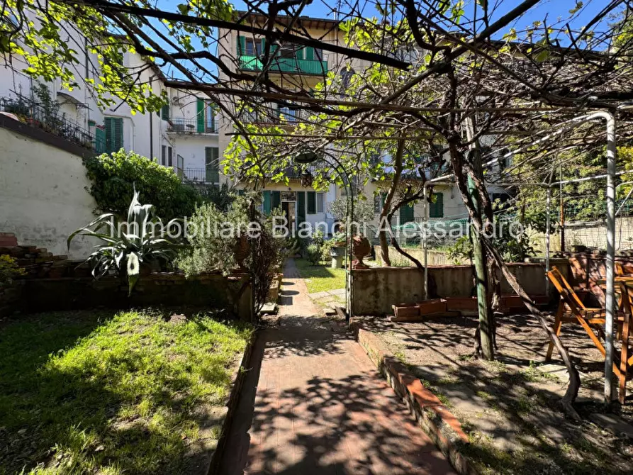 Immagine 11 di Appartamento in vendita  in Via Enrico Petrella a Firenze