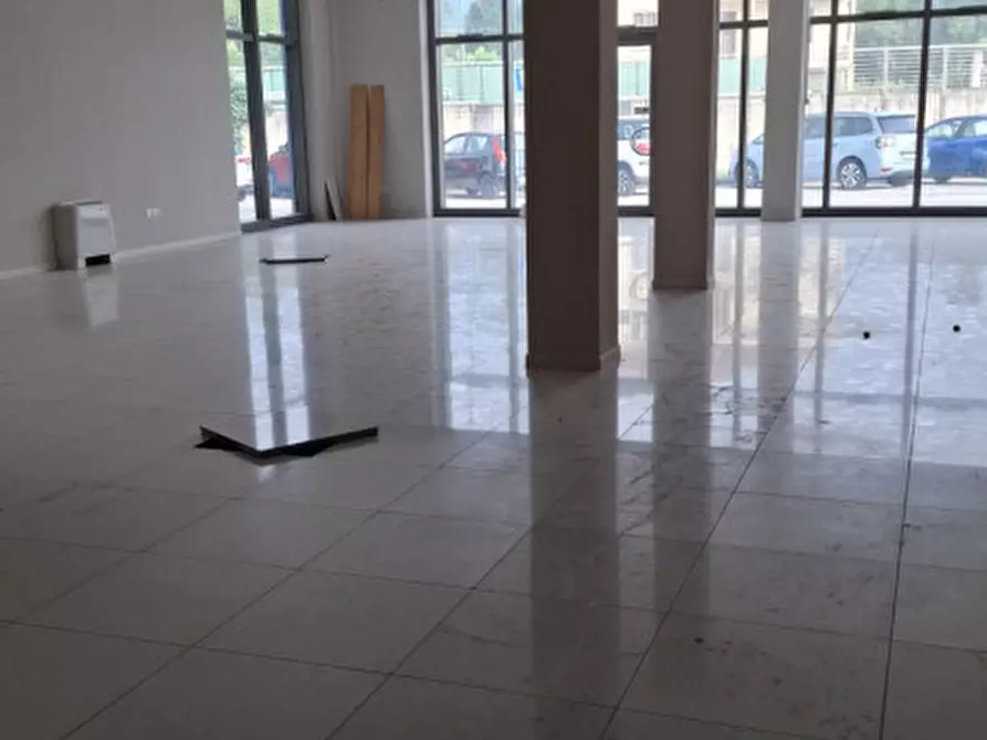 Immagine 6 di Negozio in affitto  in Via Gaidola 22 a Fonte