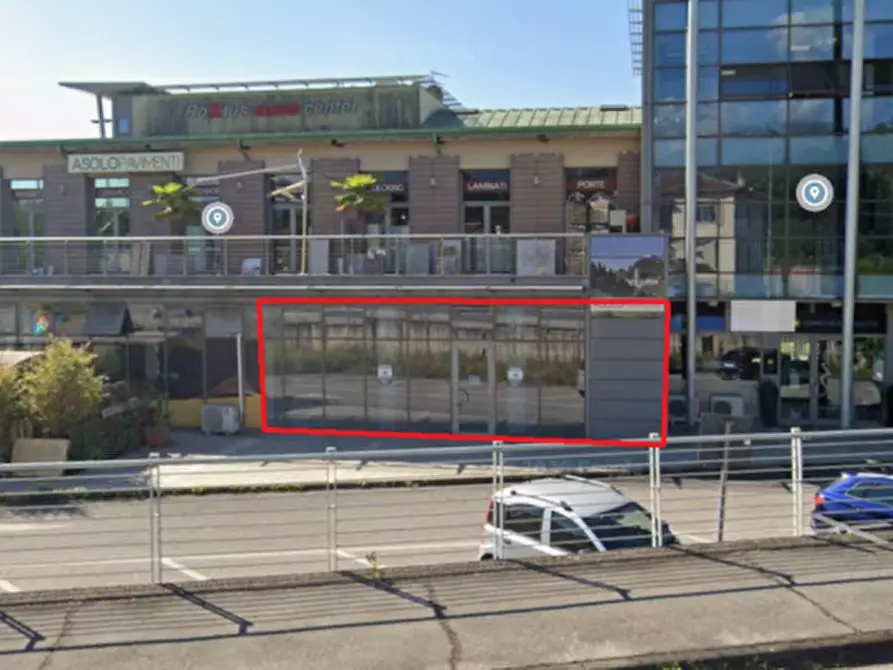 Immagine 10 di Negozio in affitto  in Via Gaidola 22 a Fonte