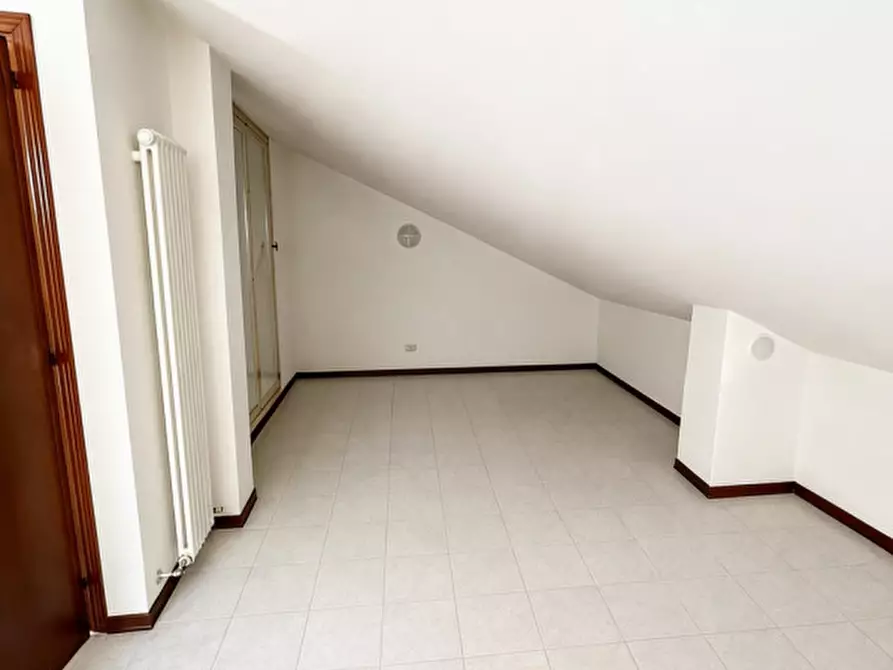 Immagine 16 di Appartamento in vendita  in Via Roma a Urbana