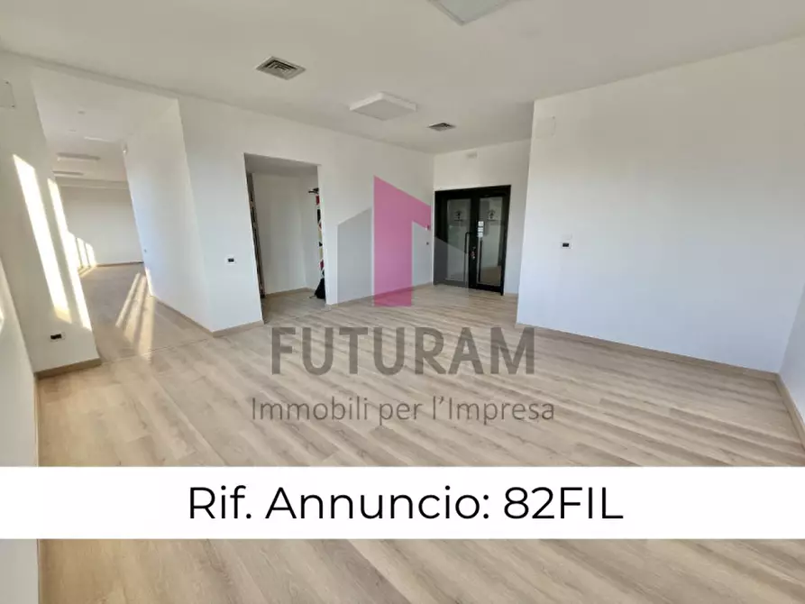 Immagine 1 di Laboratorio in affitto  a Camisano Vicentino