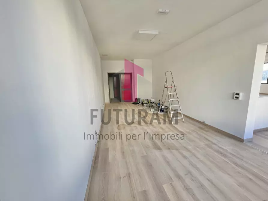 Immagine 14 di Laboratorio in affitto  a Camisano Vicentino