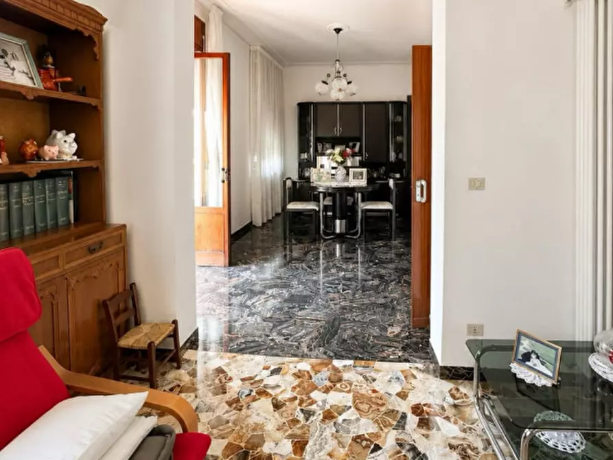 Immagine 9 di Appartamento in vendita  in Via Quattro Novembre a Torri Di Quartesolo