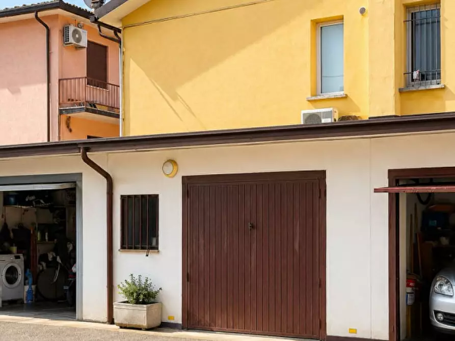 Immagine 13 di Appartamento in vendita  in Via Quattro Novembre a Torri Di Quartesolo