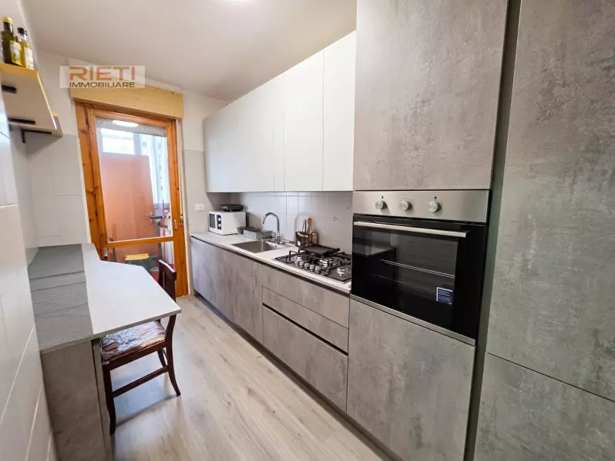 Immagine 5 di Appartamento in vendita  in Via Luigi Cipriani 88 a Rieti