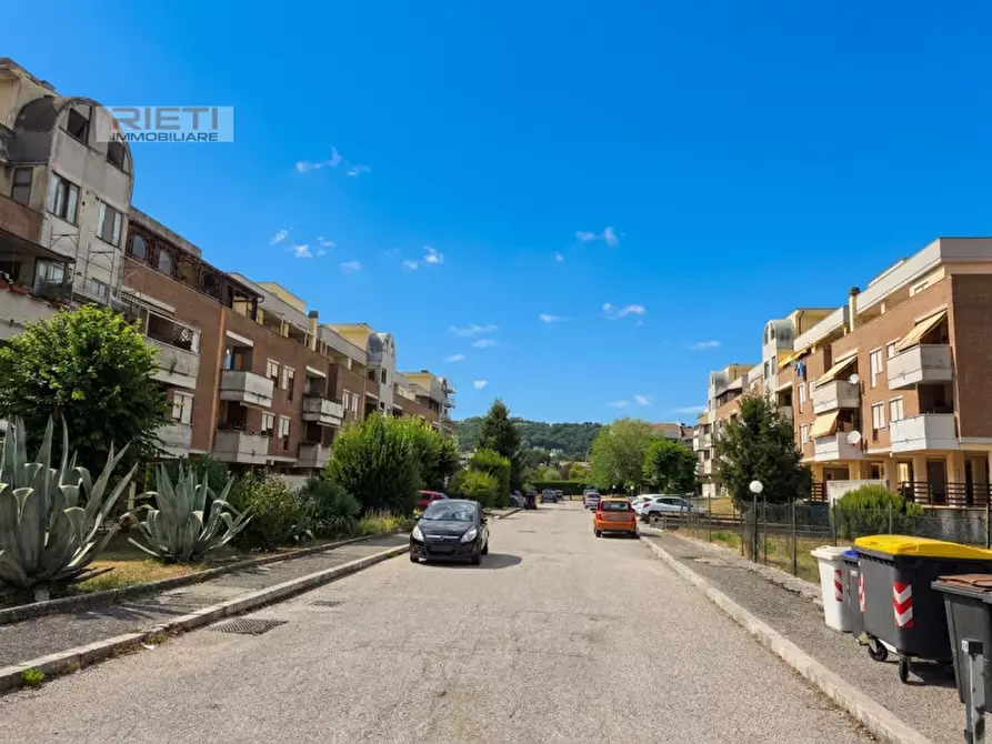 Immagine 13 di Appartamento in vendita  in Via Luigi Cipriani 88 a Rieti