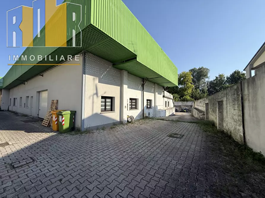 Immagine 2 di Loft/Open space in vendita  in Via Giuseppe Mazzini a Saonara