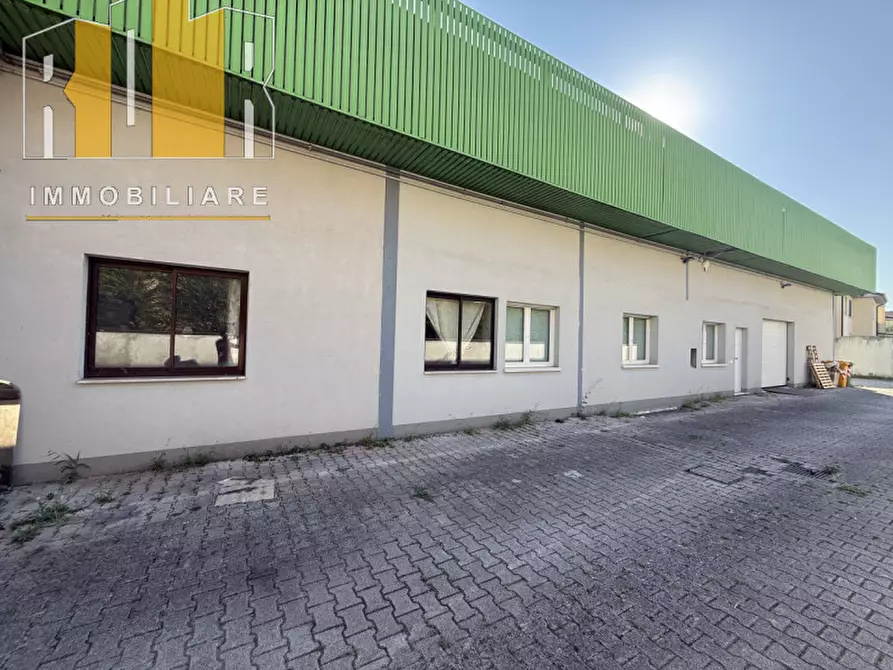 Immagine 5 di Loft/Open space in vendita  in Via Giuseppe Mazzini a Saonara
