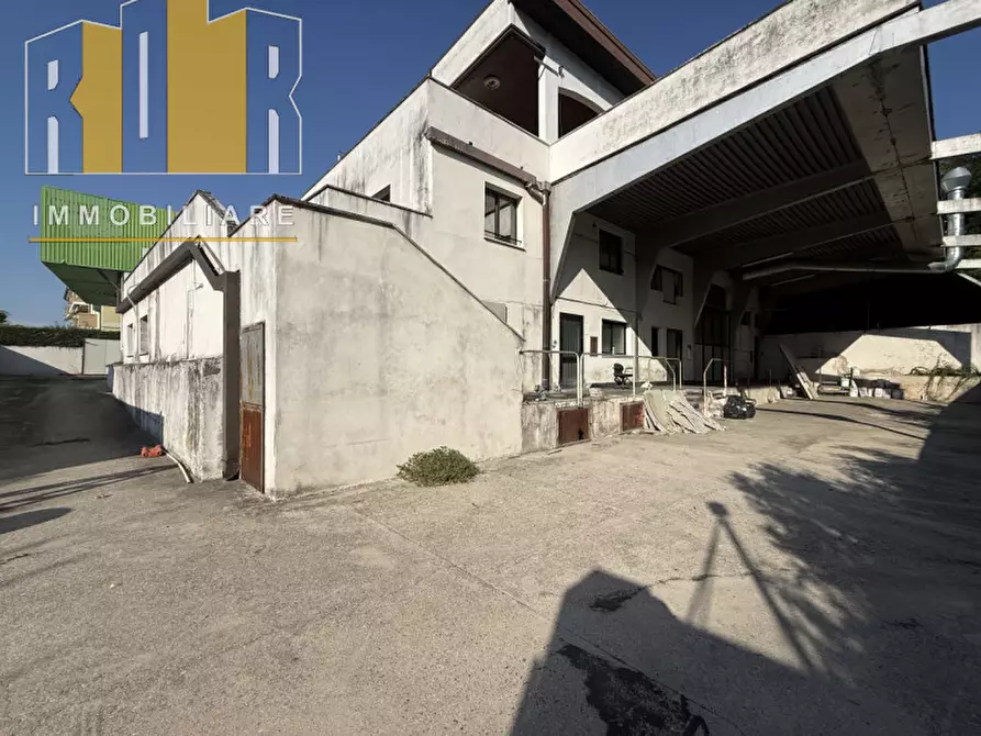 Immagine 7 di Loft/Open space in vendita  in Via Giuseppe Mazzini a Saonara