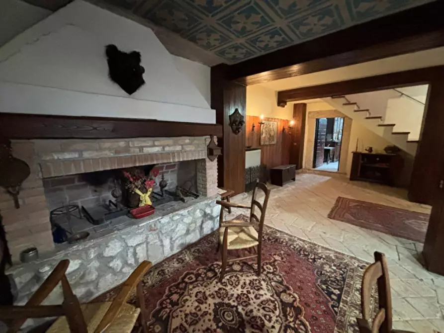 Immagine 1 di Appartamento in vendita  in Monteleone di Spoleto a Monteleone Di Spoleto