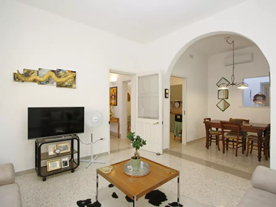 Immagine 3 di Casa indipendente in vendita  in Via Grappa a Tuglie